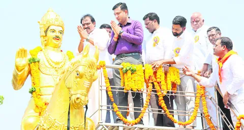 మహనీయుడు బసవేశ్వరుడు
