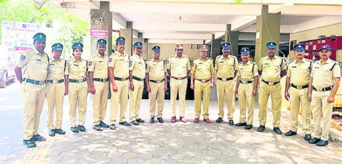 ఎకై ్సజ్‌ ఎన్‌ఫోర్స్‌మెంట్‌   టీంకు పురస్కారం