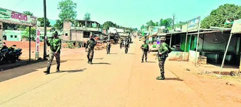 ముమ్మరంగా పోలీసు తనిఖీలు 