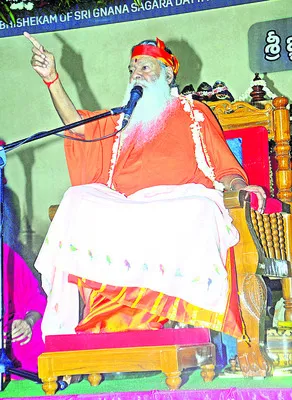 ఐకమత్యంతోనే దేశాన్ని కాపాడుకోగలం 
