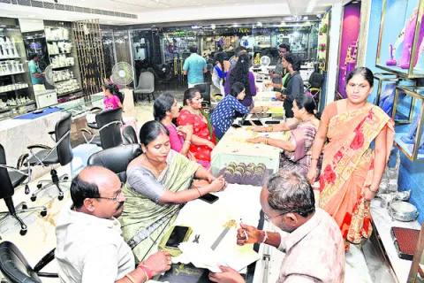 అక్షయ