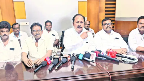 భక్తుల మృతి కూటమి ప్రభుత్వ వైఫల్యమే 