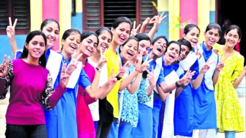 బాలికలదే హవా..