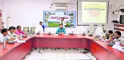 అభివృద్ధి పనులు త్వరగా పూర్తి చేయండి