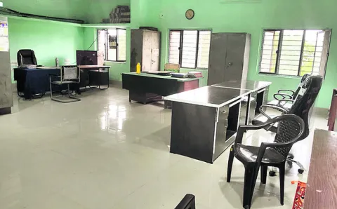 విందు సరే.. విధుల మాటేంటి?