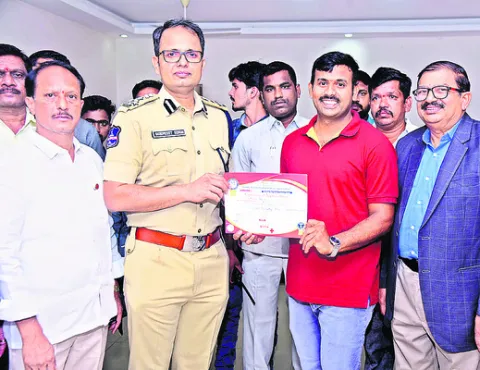 గిరిజ