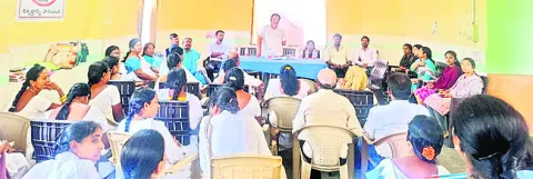 సాధారణ ప్రసవాలు పెంచాలి