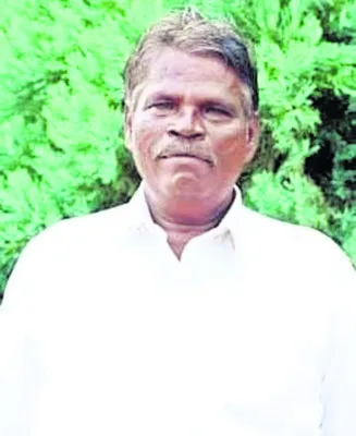 రోడ్డు ప్రమాదంలో  వ్యక్తి దుర్మరణం  

