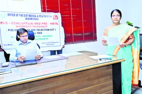 లింగ నిర్ధారణ పరీక్షలు చేస్తే చర్యలు 