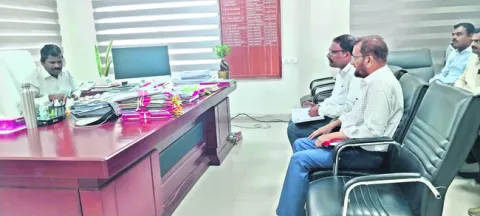 చెత్త రహిత డివిజన్లుగా మార్చాలి 