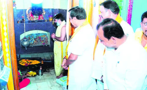 ఆపరేషన్‌ సిందూర్‌ విజయవంతానికి పూజలు 