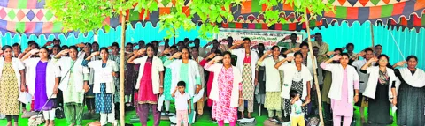 కొనసాగుతున్న సీహెచ్‌ఓల నిరవధిక సమ్మె