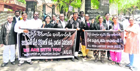 భారత సైనికులకు మద్దతుగా సంఘీభావ యాత్ర 
