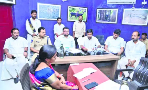 ఆదివాసీ చెంచుల అభ్యున్నతికి కృషి 