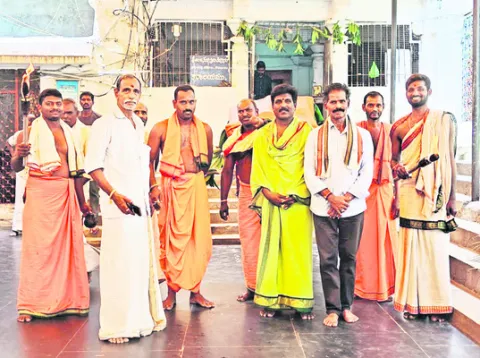 బీచుపల్లిలో బ్రహ్మోత్సవాలు ప్రారంభం 