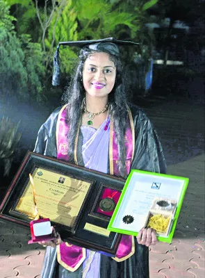కర్ణాటకలో సత్తా చాటిన ఖమ్మం విద్యార్థిని 