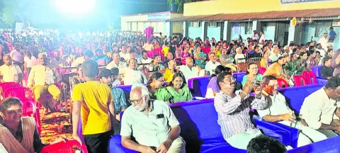 కళలకు