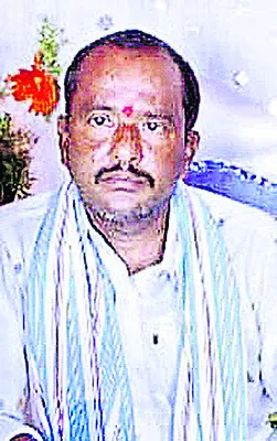 వడదెబ్బతో ఎఫ్‌ఏ మృతి
