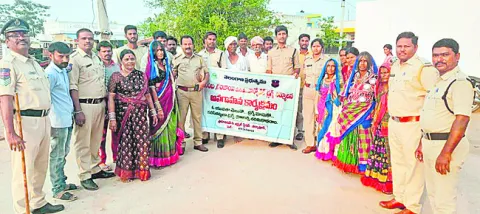 మత్తు పదార్థాలపై గిరిజనులకు అవగాహన 