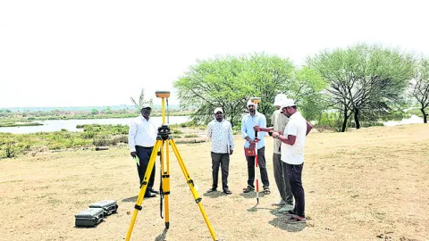 బూరెపల్లిలో ప్రాణహిత ప్రాజెక్ట్‌ సర్వే