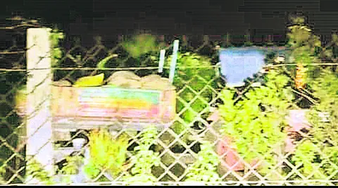 ఎవడ్రా మన వాహనాలను ఆపేది?