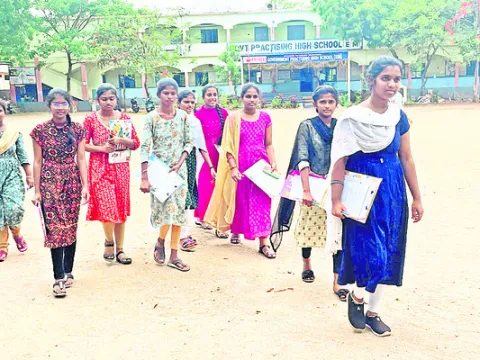 టీజీఆర్‌జేసీ సెట్‌ ప్రశాంతం..