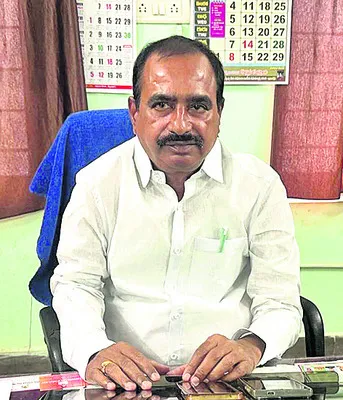 సర్కారు బడుల్లోనే చేర్పించాలి..
