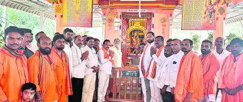 సైన్యానికి మద్దతుగా పూజలు