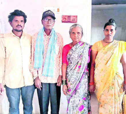 25 ఏళ్లకు కలిసిన పేగుబంధం 