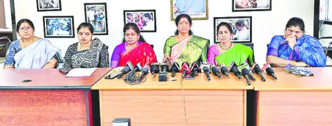 కూటమి ప్రభుత్వంలో మహిళలకు రక్షణ లేదు