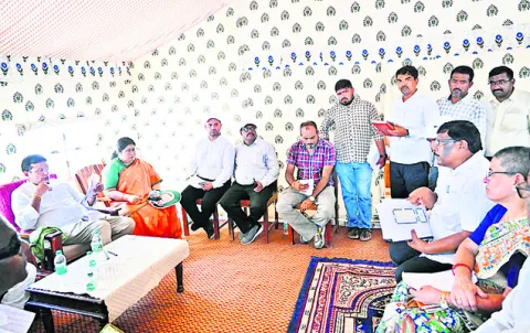 పుష్కర పనుల్లో నాణ్యత పాటించాలి 