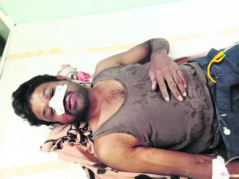 మిద్దె పైనుంచి పడి భవన నిర్మాణ కార్మికుడికి తీవ్ర గాయాల