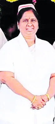 నర్సింగ్‌ వృత్తి ఎంతో పవిత్రం 
