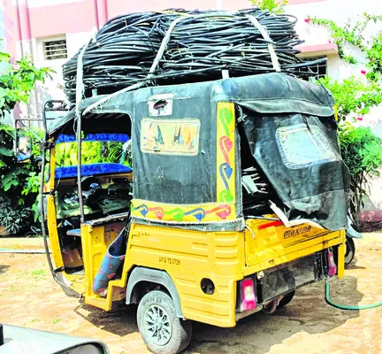 పోలీసుల అదుపులో డ్రిప్‌ పైపుల దొంగలు