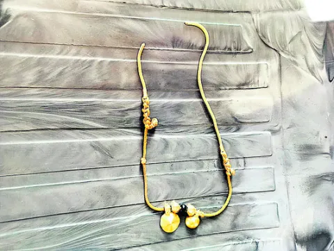 సిద్దంపల్లిలో చైన్‌ స్నాచింగ్‌ 