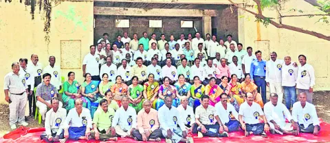 ● అ‘పూర్వ’ం.. ఆత్మీయం 