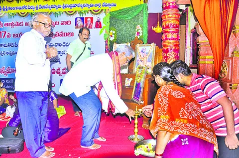 పద కవితకు ఆద్యుడు అన్నమయ్య 