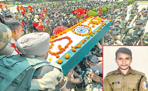 India Pays Tribute to Rifleman Sunil Kumar13