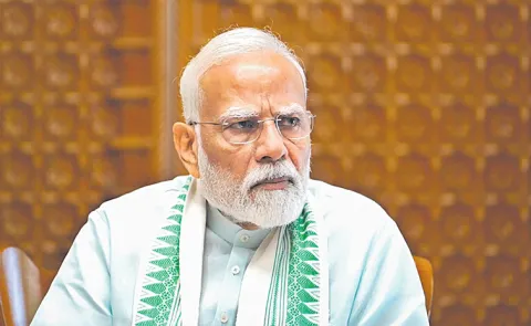 PM Narendra Modi Strong Message To Army On Pak Escalation1