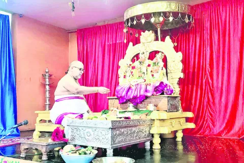 రామయ్యకు ముత్తంగి అలంకరణ