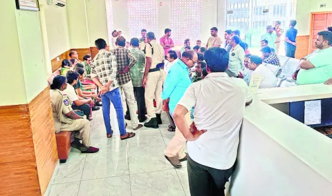 వైద్యుల నిర్లక్ష్యంతో రోగి మృతి..?