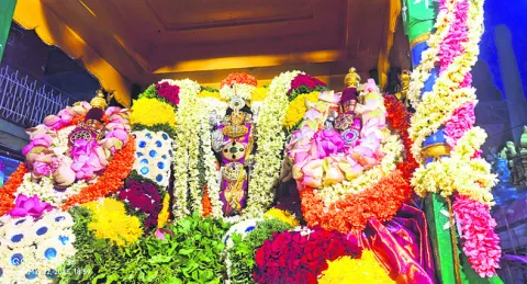 వైభవంగా మల్లెపూల ఉత్సవం 