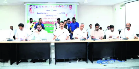 ధాన్యం కొనుగోళ్లలో పొరపాట్లకు తావివ్వొద్దు 
