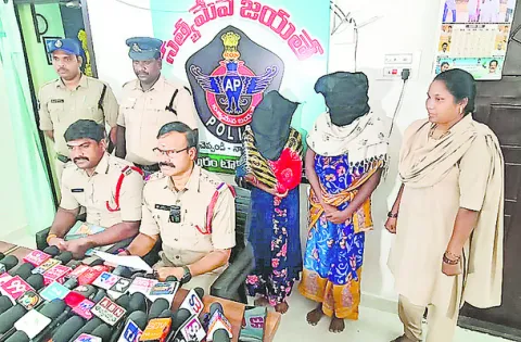 అడ్డుగా ఉందని పసిగుడ్డును చంపేశారు