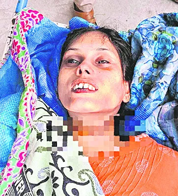 బంగారం ఆభరణాలు చోరీ 