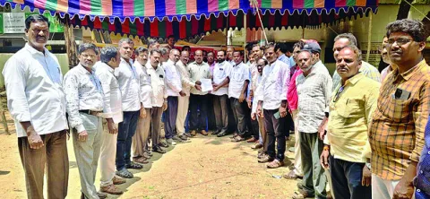 ఉపాధ్యాయ సమస్యలు పరిష్కరించాలి 