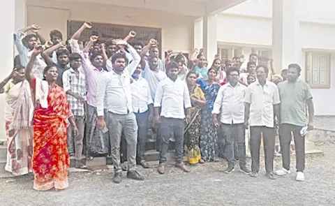 Clashes Between Dalits And TDP leader in Sri Potti Sriramulu Nellore