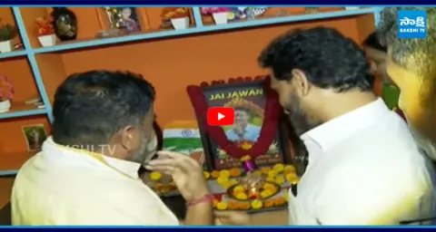 YS Jagan Visit Martyred Jawan Murali Naik Family6