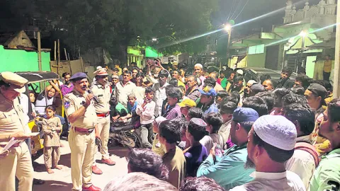 చట్టవ్యతిరేక కార్యకలాపాలకు పాల్పడితే చర్యలు
