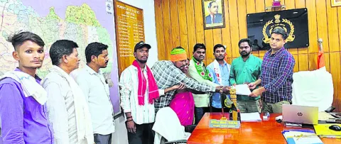బాధిత కుటుంబాలను ఆదుకోవాలి
